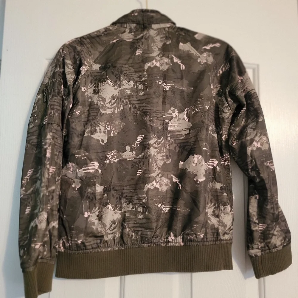 Camo Print Zip-Up Jacket in Olive Green and White